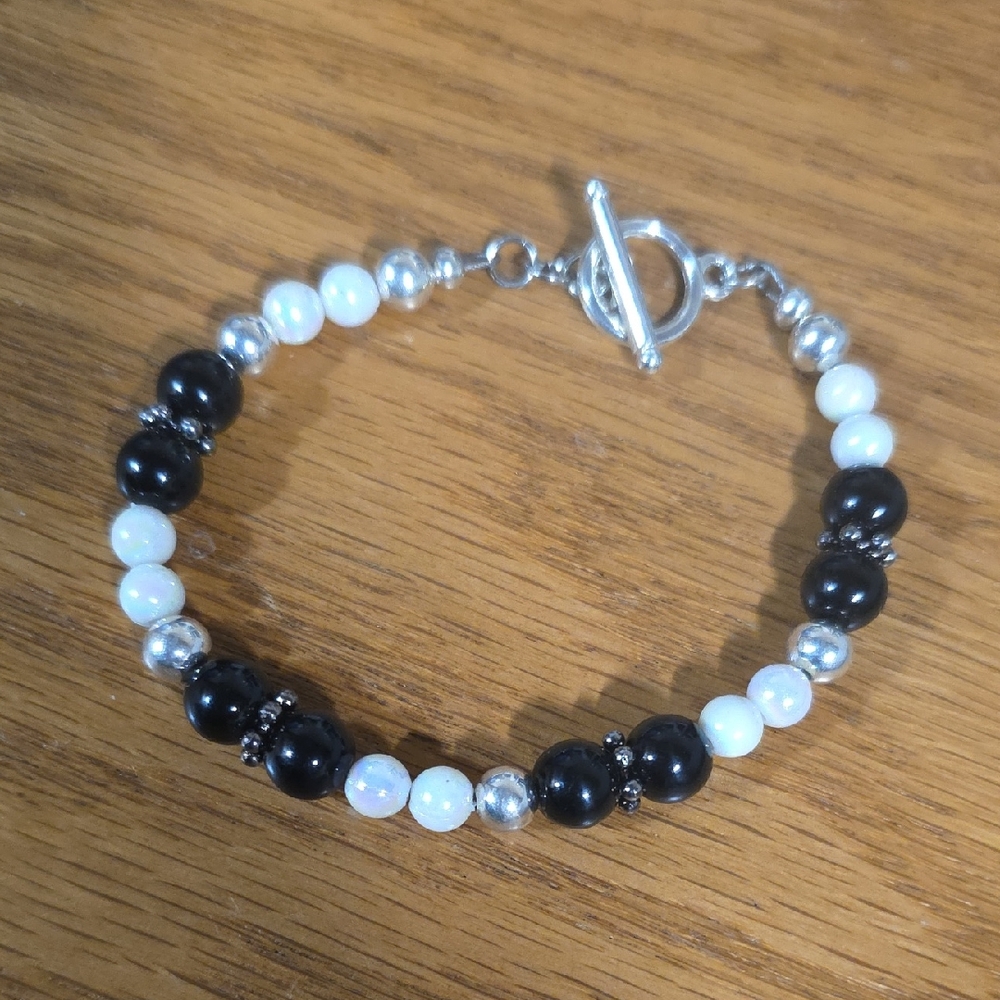 Black and White Beaded Bracelet